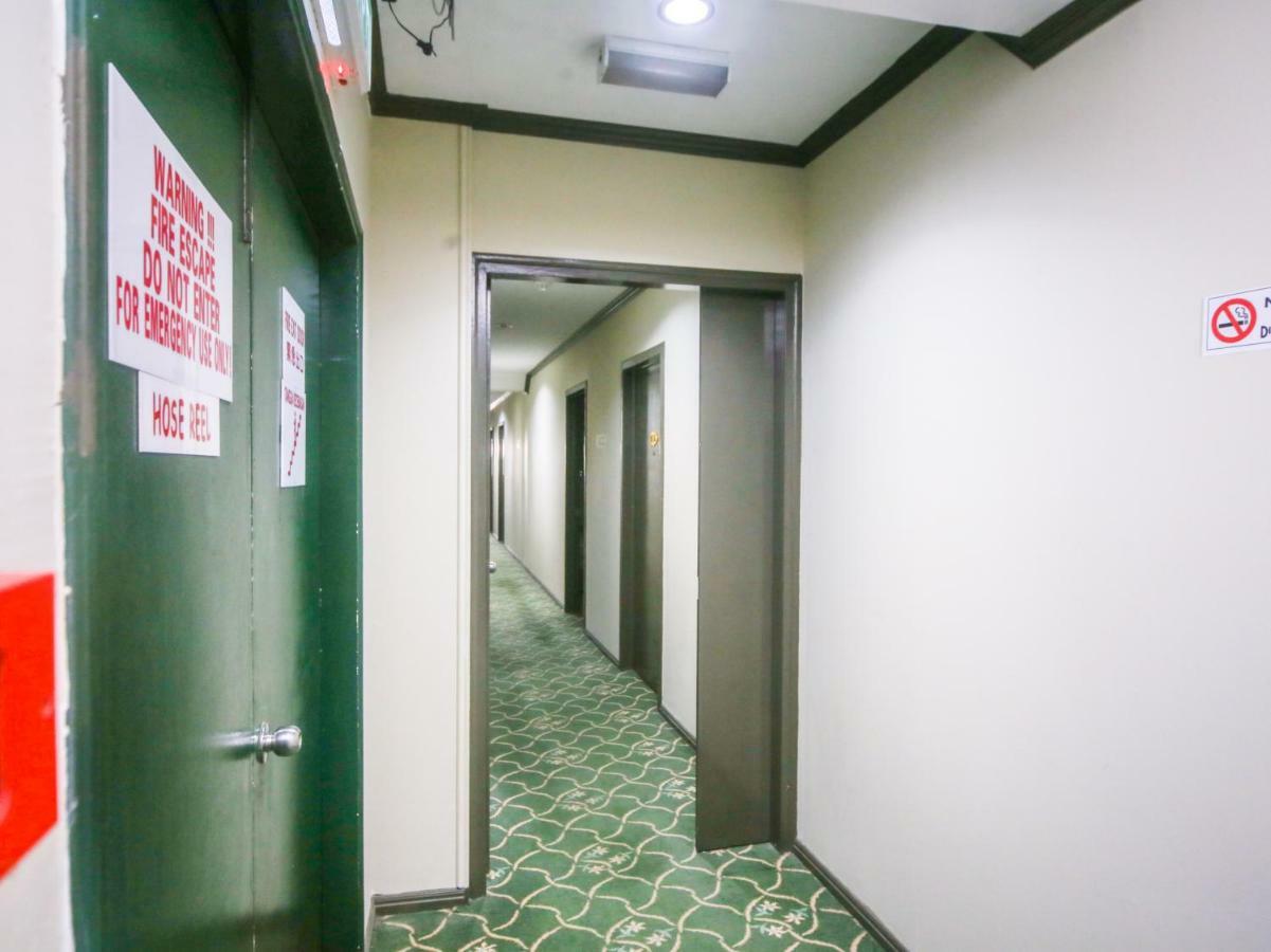 Oyo 563 Jockey Lodge Hotel SDK Exterior foto